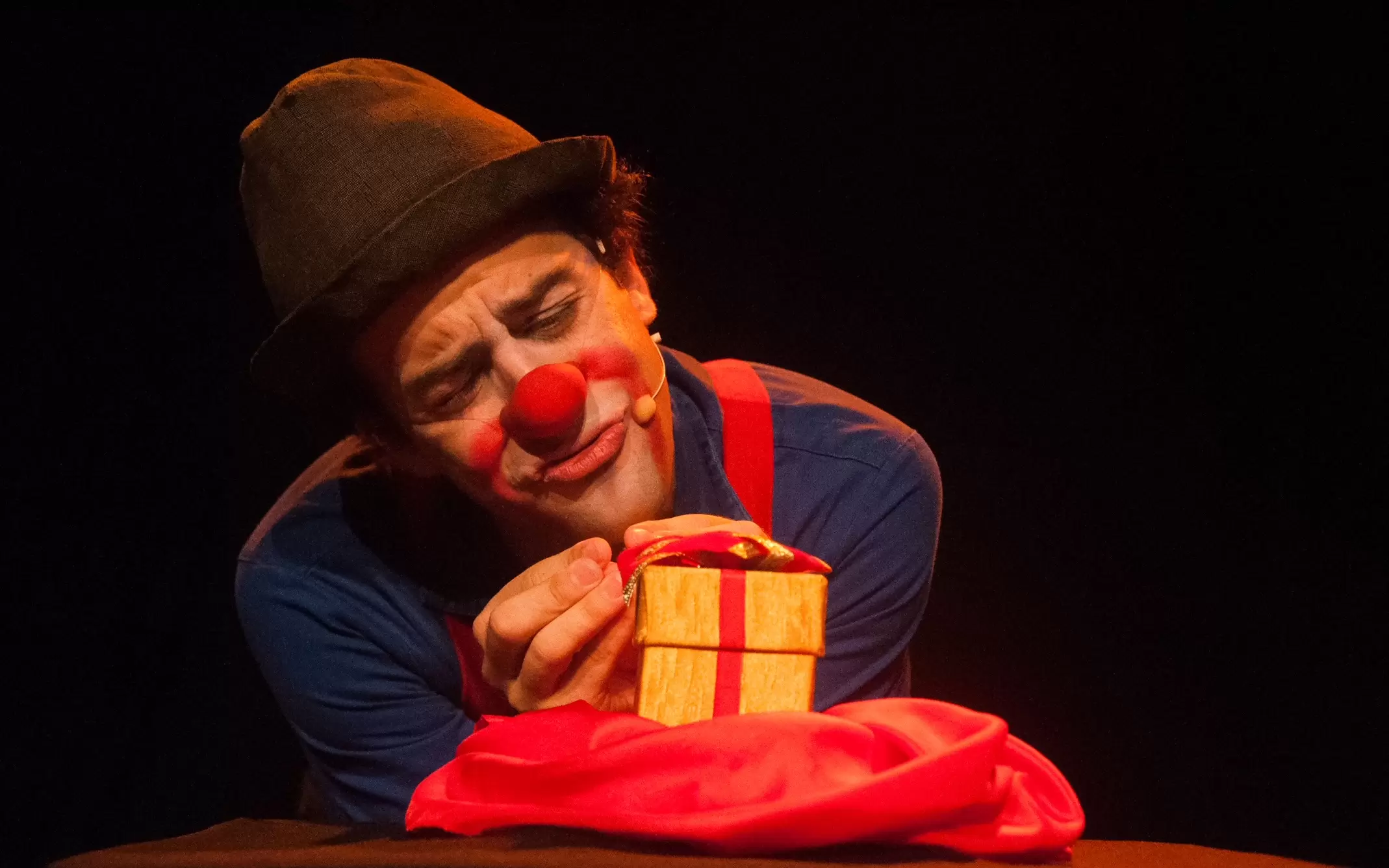 Palhaço Billy é atração do Domingo com teatro deste fim de semana