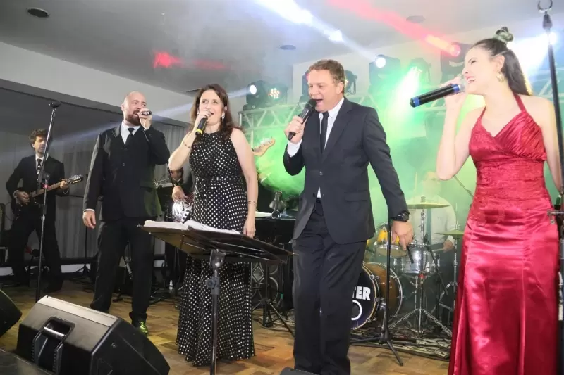 Lira Tênis Clube realiza seu tradicional Baile Especial das Mães nesta sexta, 10