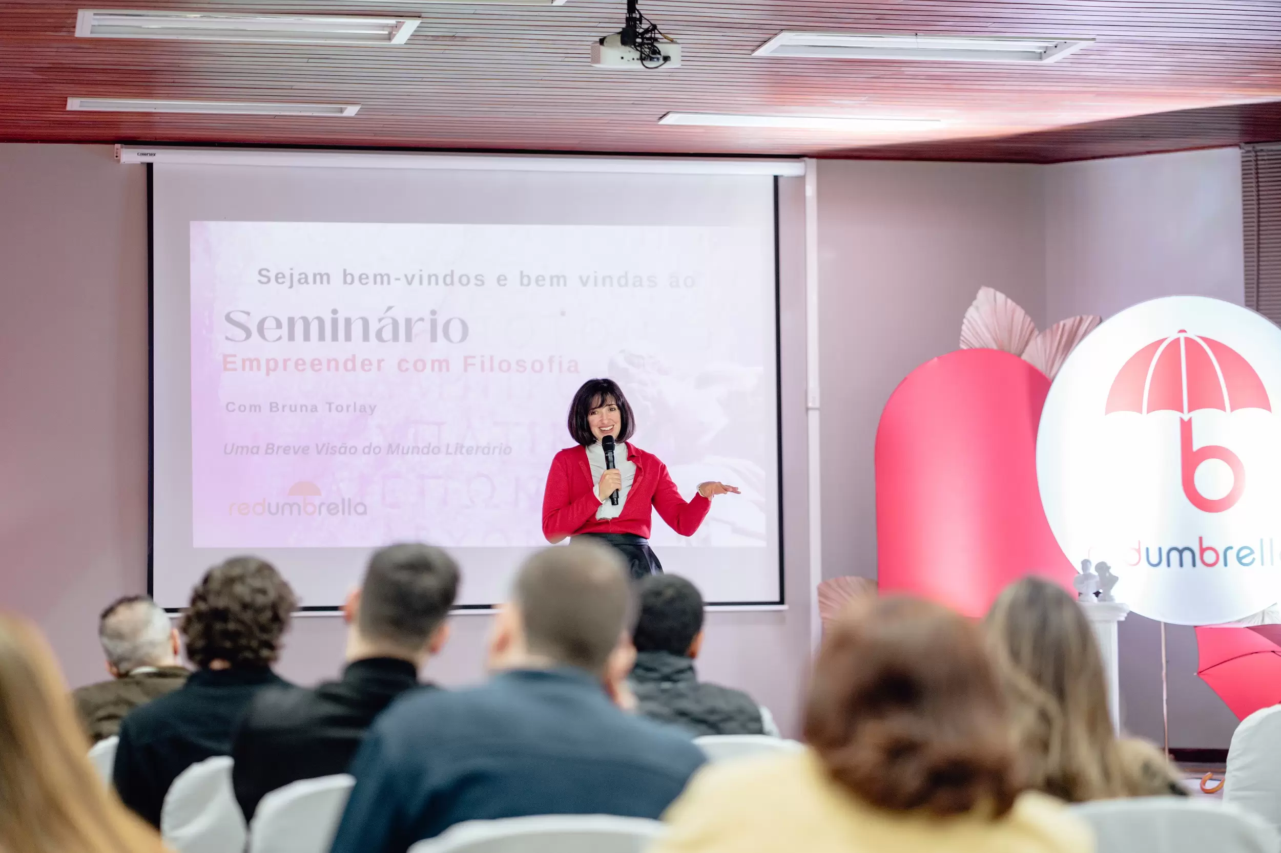 SEMINÁRIO ABORDOU O TEMA AMIZADE ATRAVÉS DOS CONCEITOS FILOSÓFICOS