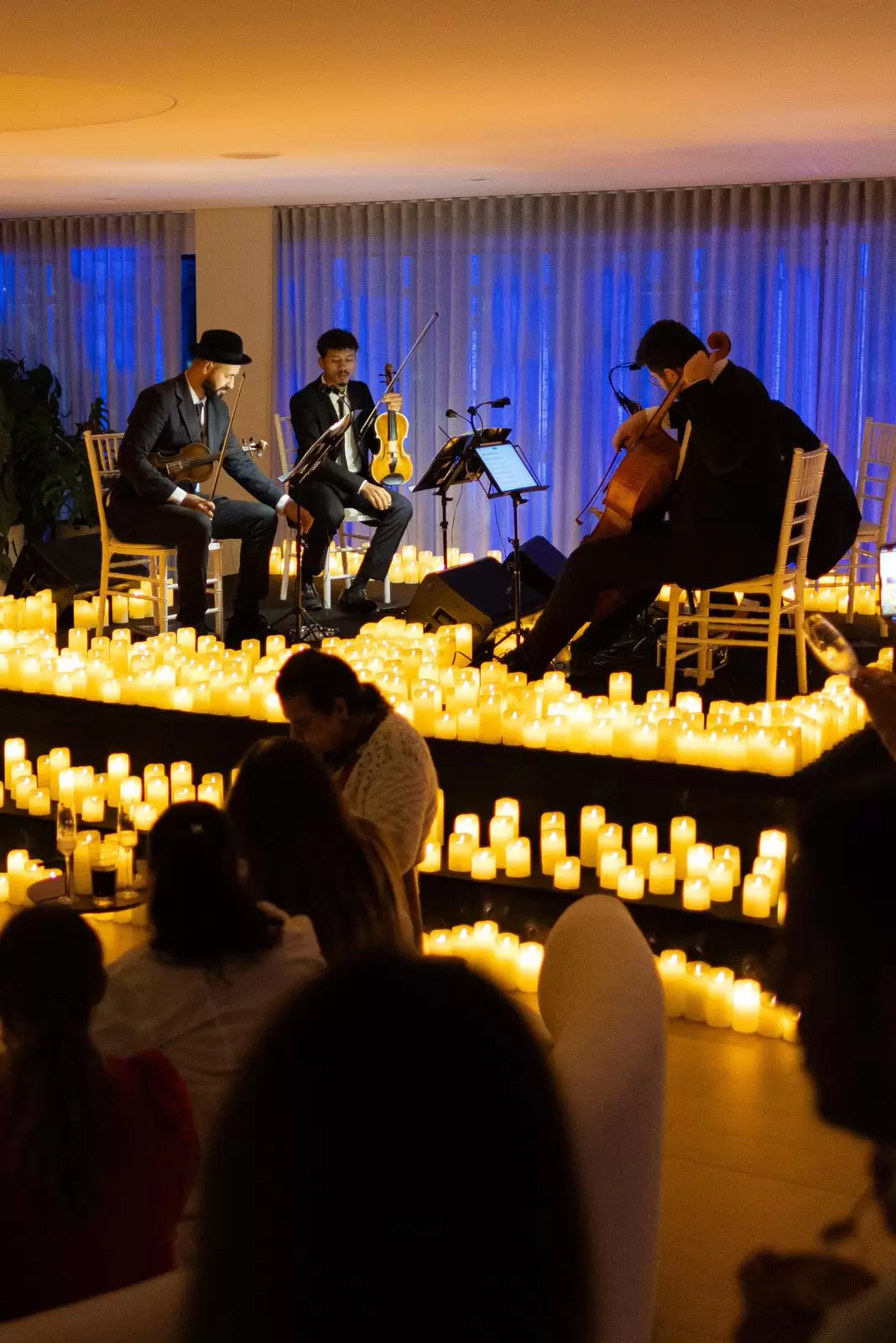 Candlelight’ faz concerto exclusivo à luz de velas no centro de Florianópolis