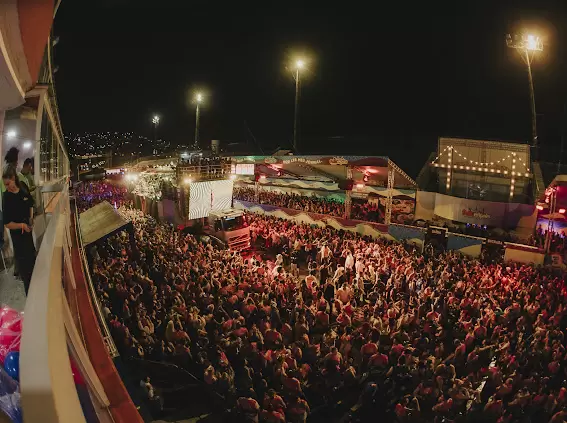 Folianópolis vai às ruas e revela Therezópolis como nova cerveja oficial do evento Marca será patrocinadora da micareta até 2026  