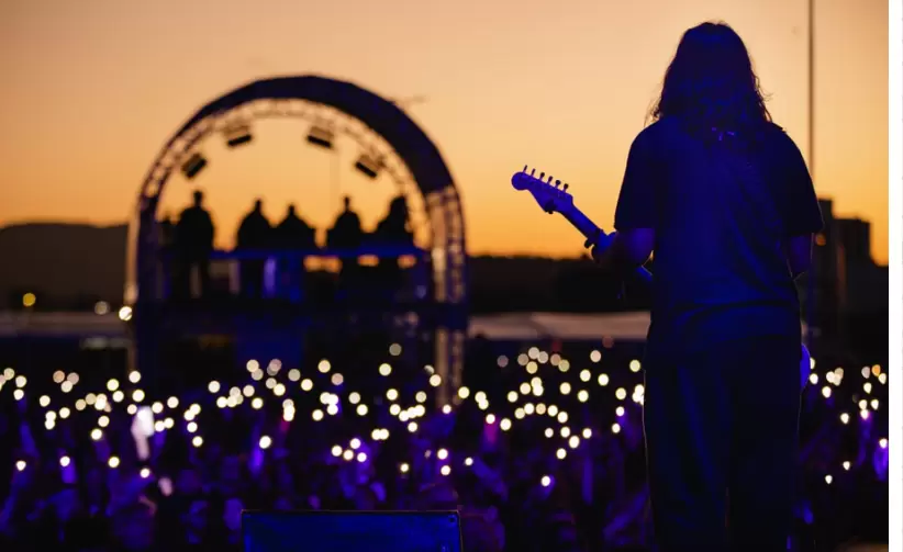 A organização do Mundial Rock, o *maior Festival de Rock de Santa Catarina*, anunciou a primeira banda que irá compor o line-up em 2024. 