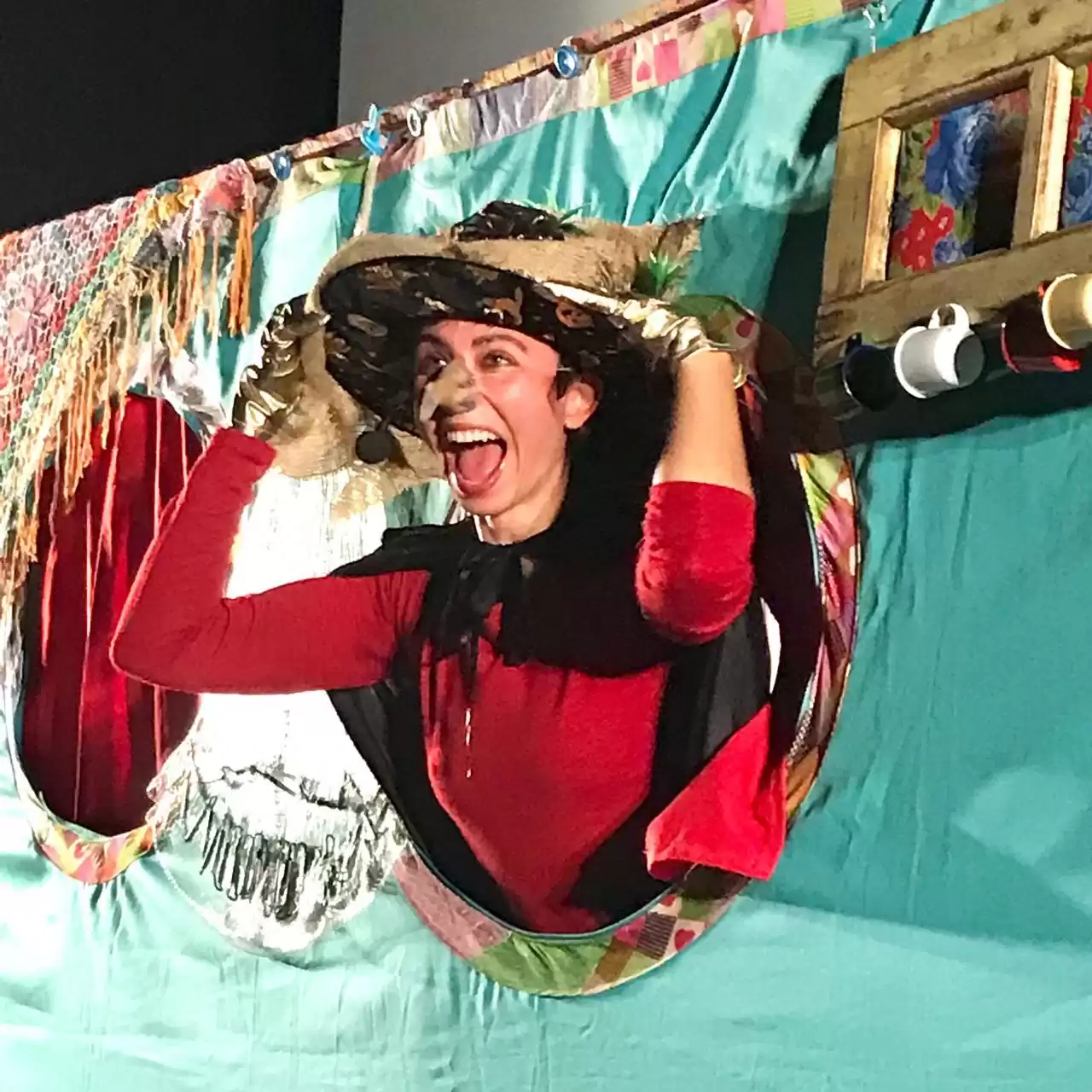 Domingo com Teatro apresenta espetáculos de circo, aventura e poesia neste mês de julho