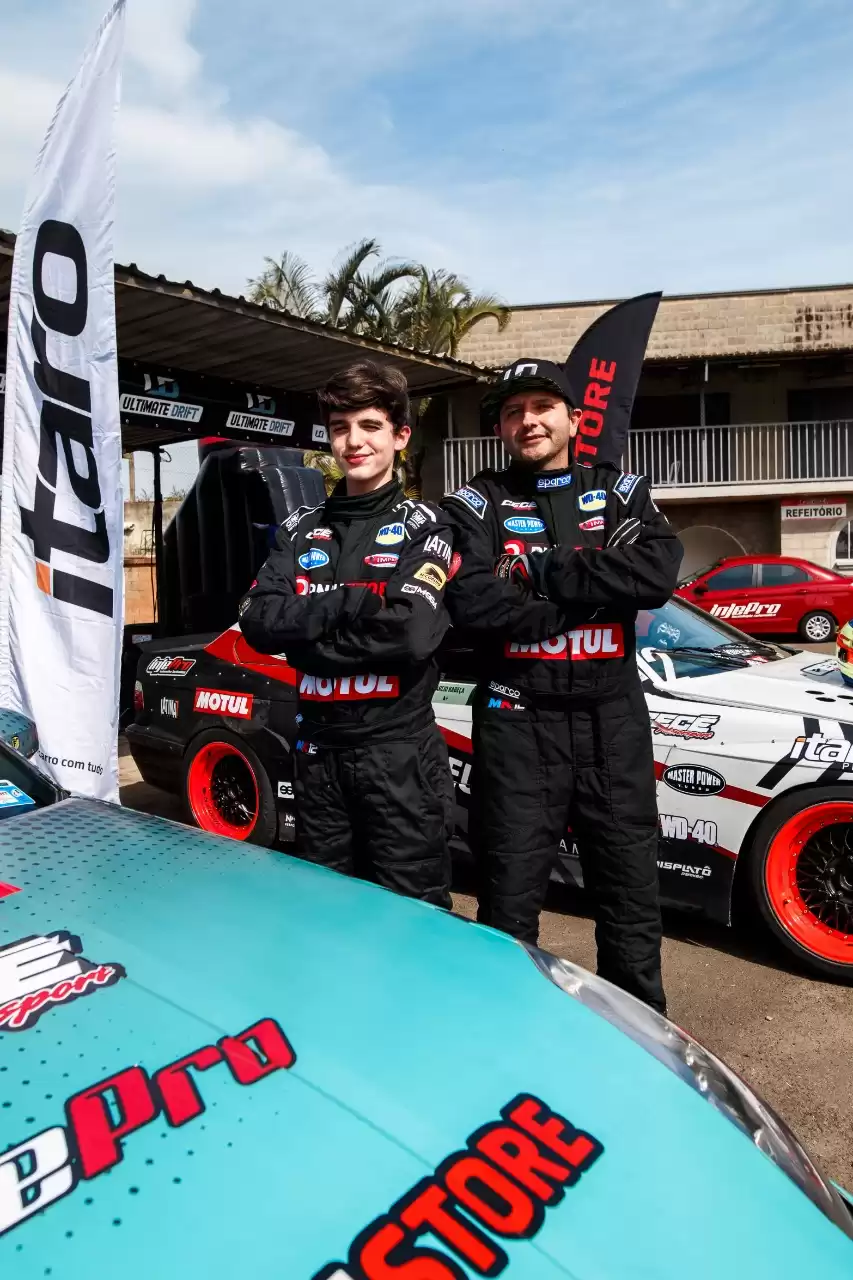 Pai e filho líderes do Campeonato Brasileiro de Drift disputam em casa próxima etapa