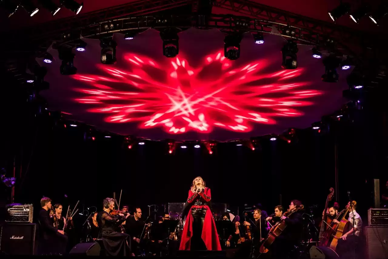 Tributo ao Queen, com a Camerata Florianópolis, abre projeto Arena Drive In na Arena Petry 