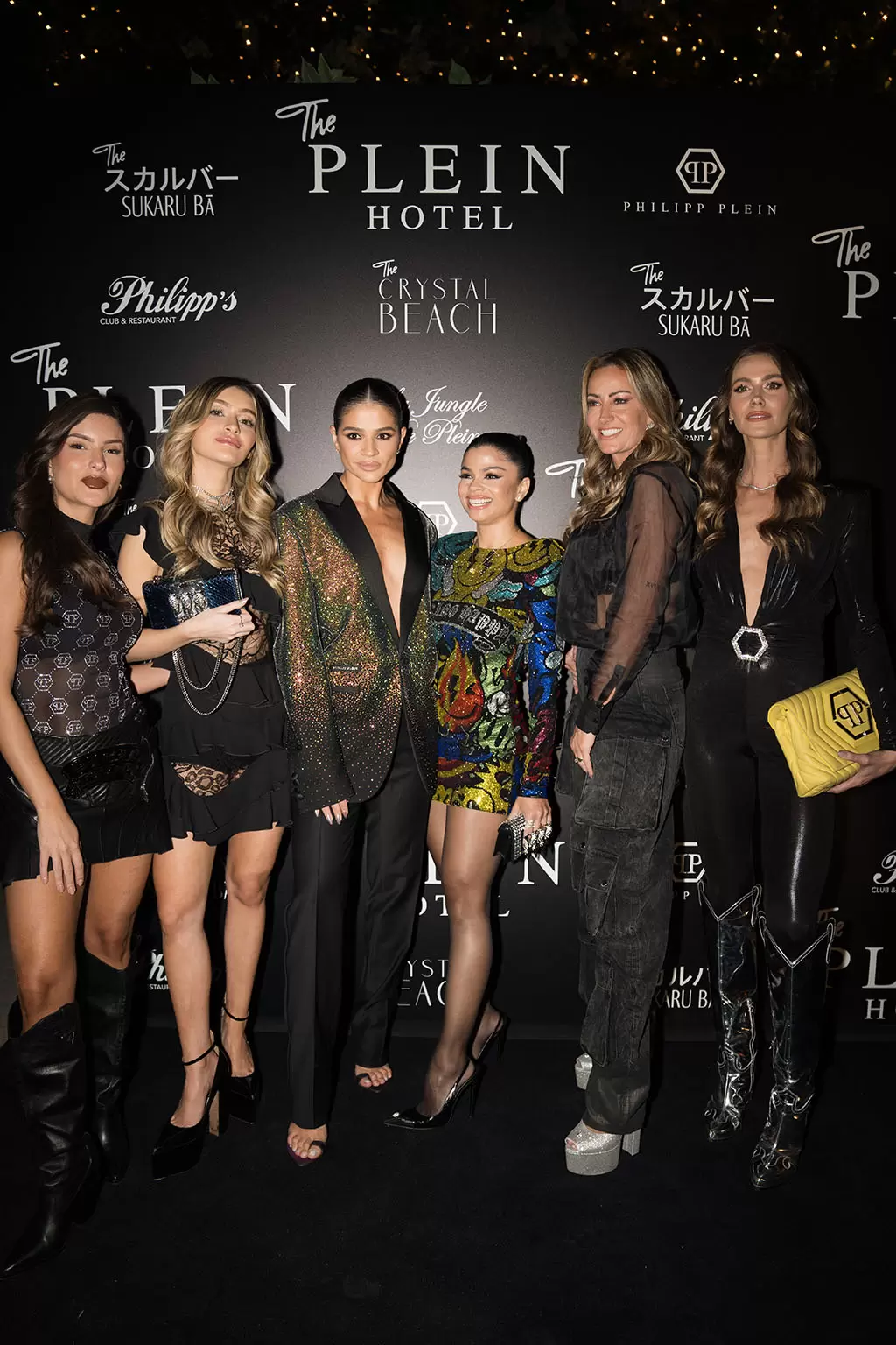 Celebridades brasileiras marcam presença em desfile SS25 de Philipp Plein